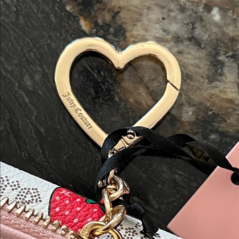 Juicy Couture Freshly Picked Double Sided Trifold Wallet with Heart Keychain - Picture 4 of 9